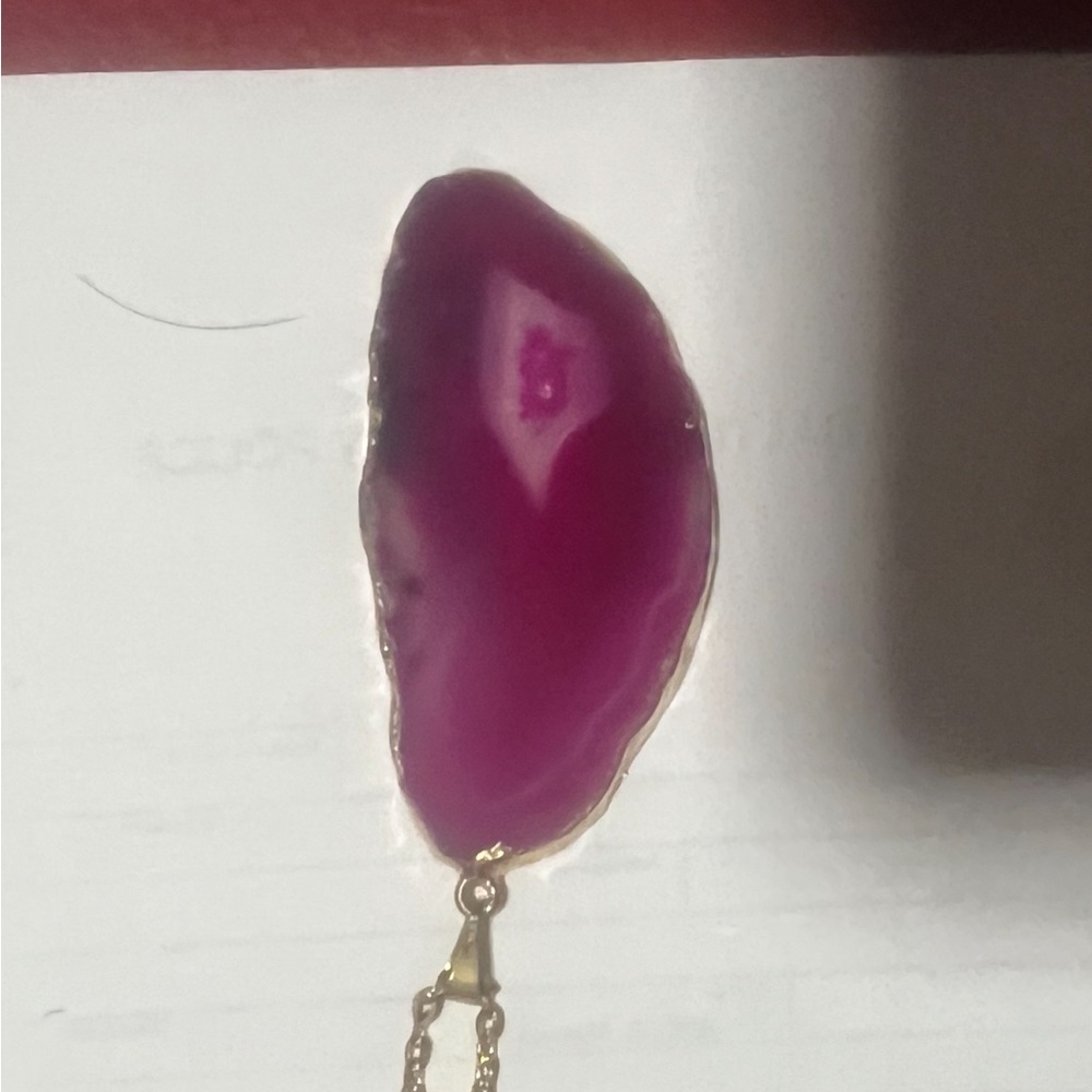 Necklace pink stone